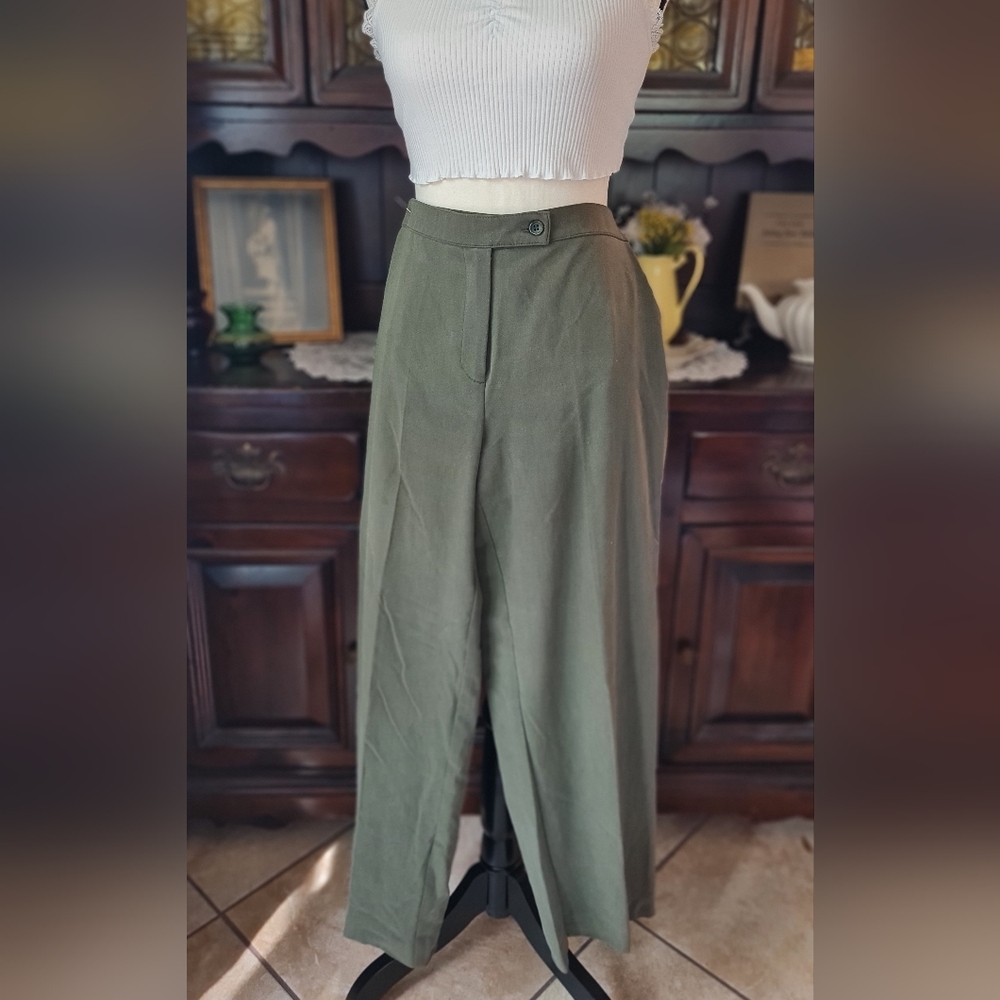 Briggs NY Green Trousers size 8P